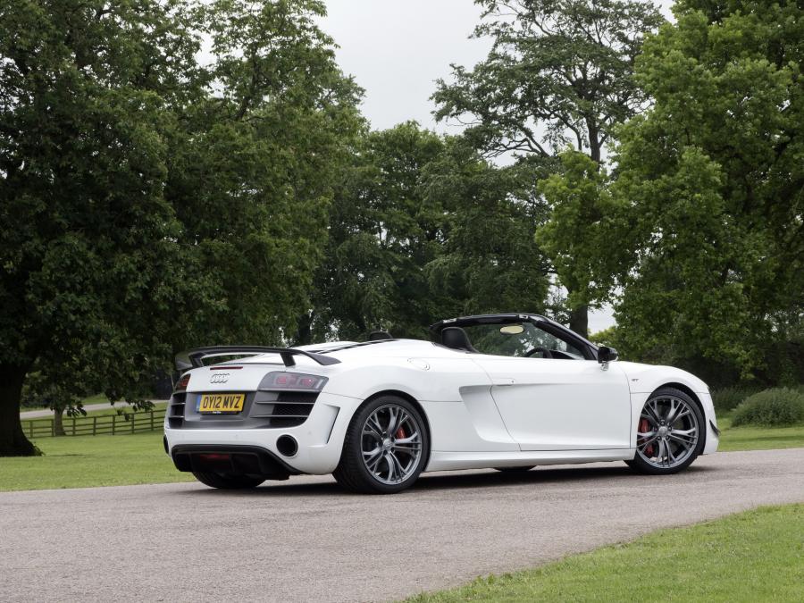  Audi R8 GT Spyder 2011 года  (UK) (фото 6 из 21)